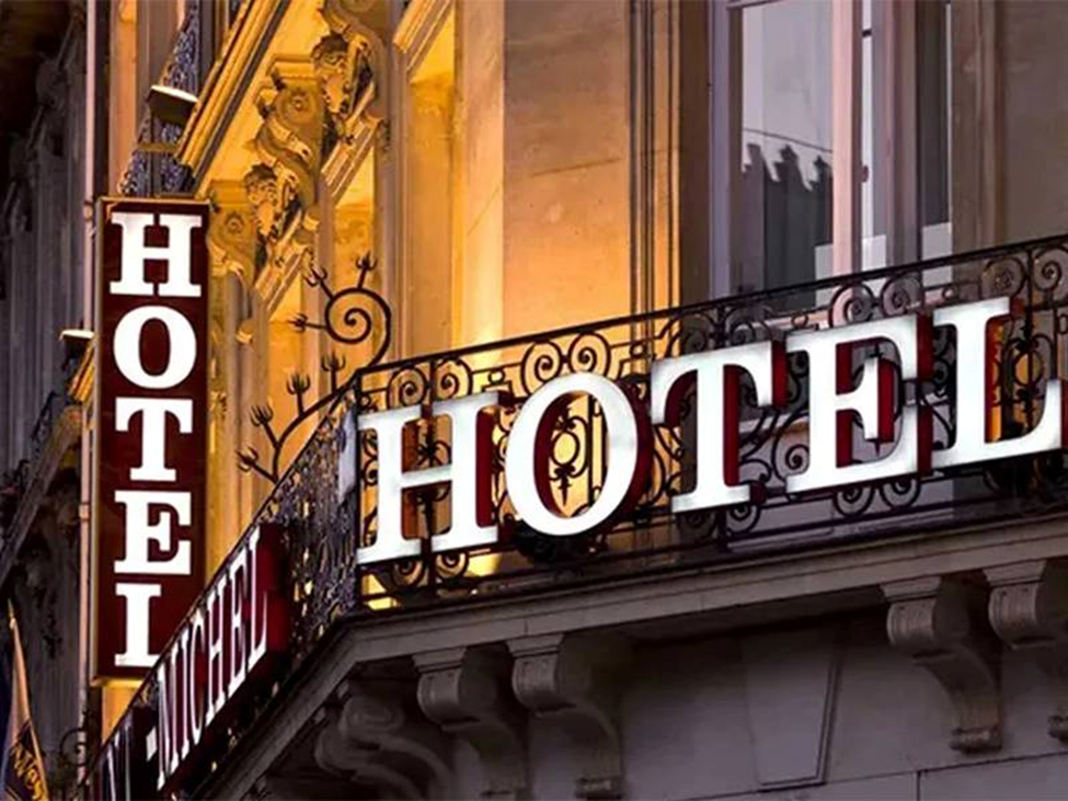 بهترین هتل های آنتالیا برای مجردها مجردها در آنتالیا می‌توانند بسته به علایق خود میان هتل‌های ساحلی پرجنب‌وجوش، شهری، لوکس، اقتصادی، تفریحی، تاریخی و سلامت انتخابی متناسب داشته باشند.